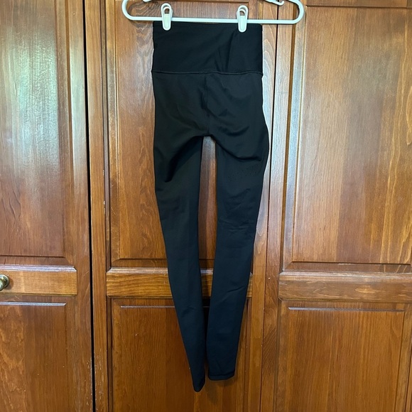 Lululemon Lululemon Zoned In Tight 27" Black Size 2 - Picture 5 of 7
